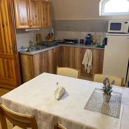 Ambrozia Bed & Breakfast *