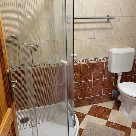 Ambrozia Bed & Breakfast 3*