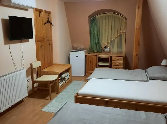 فندق مبيت وإفطار Ambrozia 3*