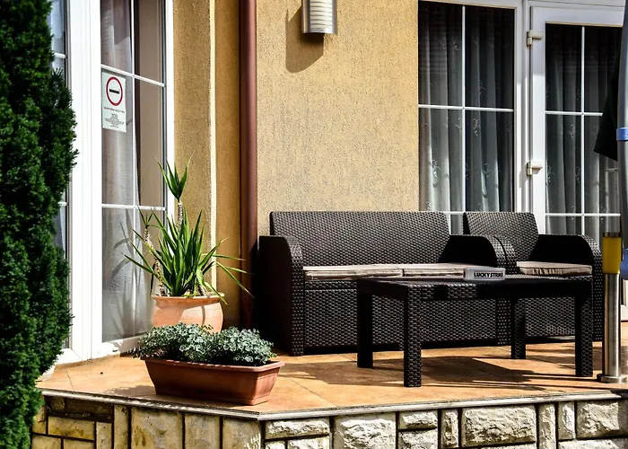 Ambrozia 3* ナジカニジャ