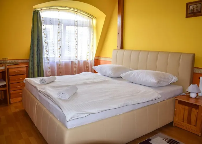 Ambrozia 3* نايغكانيشا